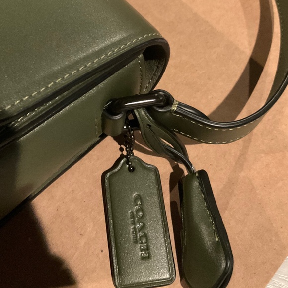 NWT Authentic COACH retail glovetanned Studio shoulder bag military gree olive - Picture 7 of 13